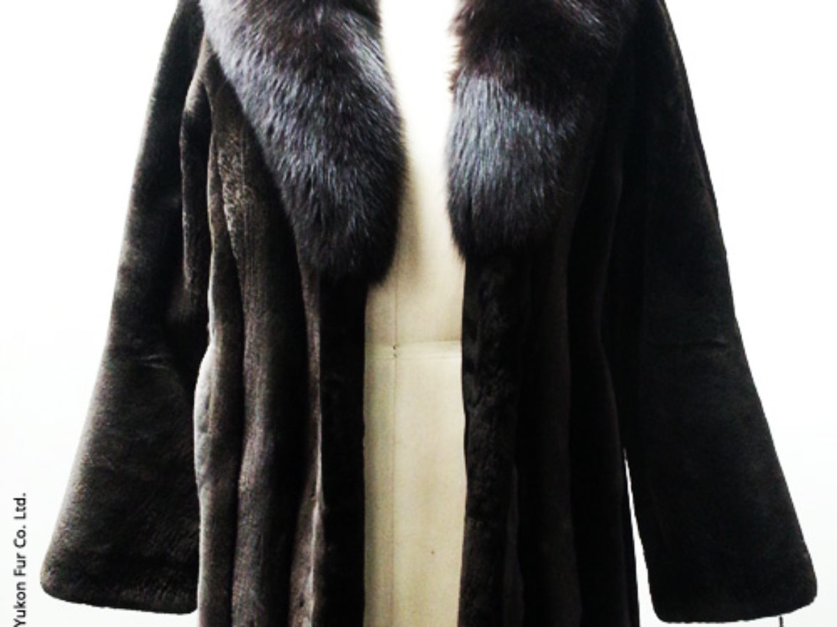 Beaver Fur Coat With Fox Trim